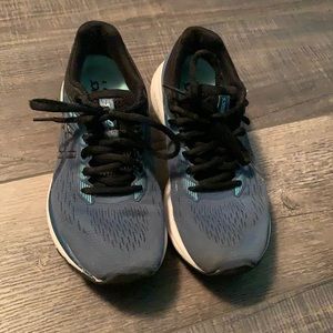 ASICS Women's GT-1000 7 Running Shoes